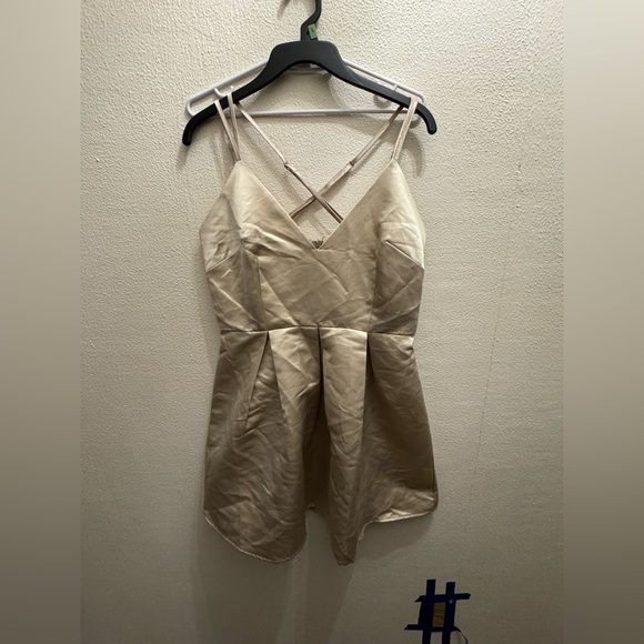 Women’s PrettyLittleThing Formal Gold Champagne Mini Cocktail Dress - Picture 2 of 7